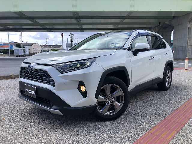 沖縄県で新古車 中古suvクロカン自動車探しは低金利ローン完備 レンタアップ中古車販売店のネクサスレンタカー株式会社